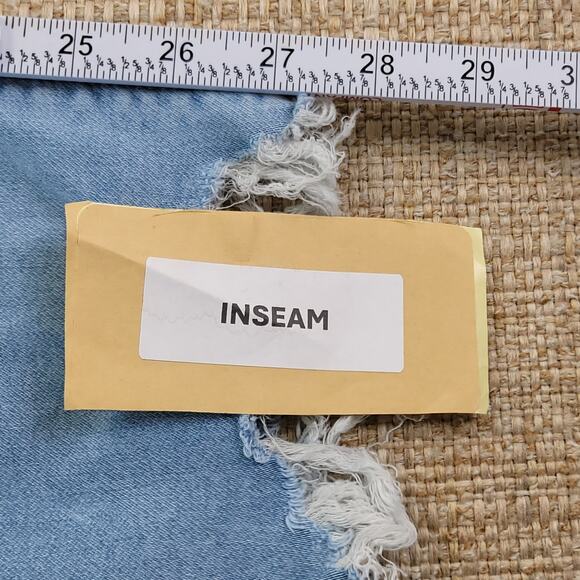 American Eagle Outfitters Light Blue High Rise Jeans - Picture 12 of 12